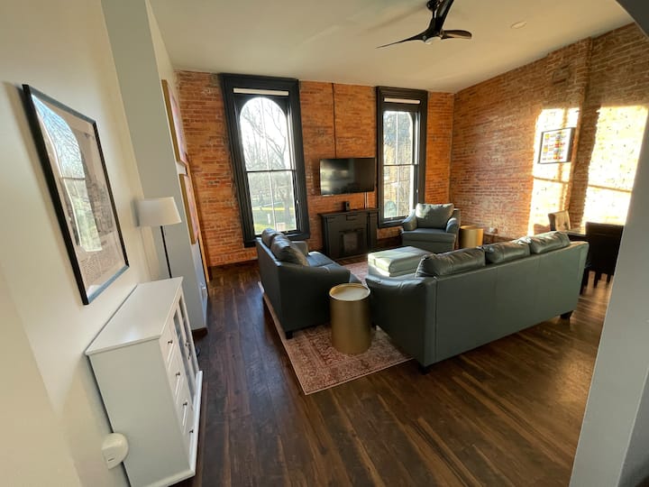 Courthouse Square Condo