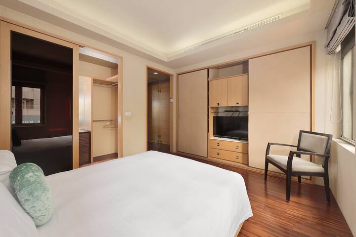 MRT Zongshan/8ppl~4b2b /night market/Taipei Main gallery image 4