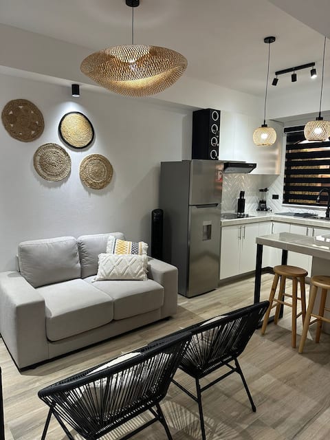 Nice Apartment 5min Airport and RentalCar center!