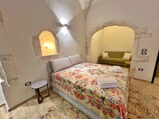 Grotta Divina (Large Family House Ostuni Center)