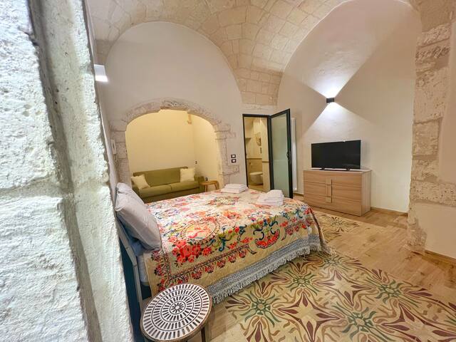 Grotta Divina (Large Family House Ostuni Center) gallery image 4