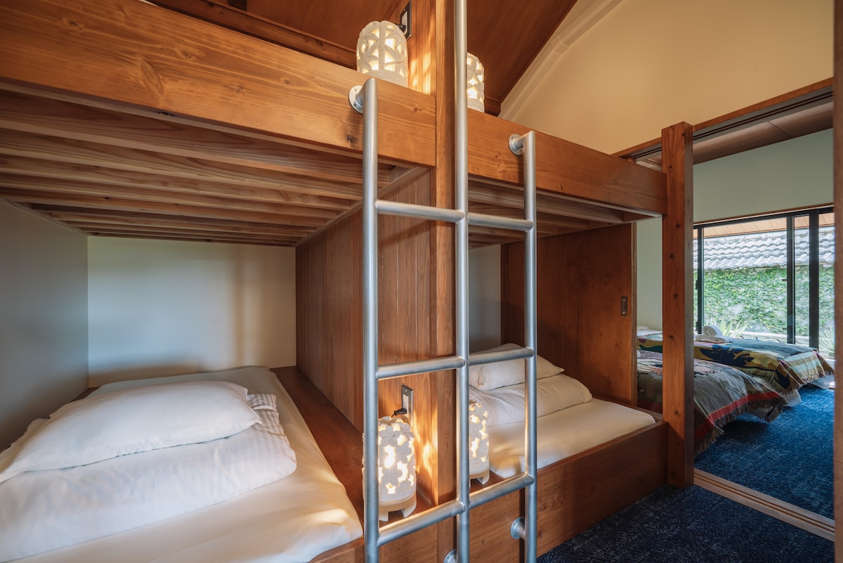 Bed room／ベッドルーム