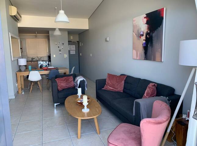 Mermans Cove on the Beachfront gallery image 3