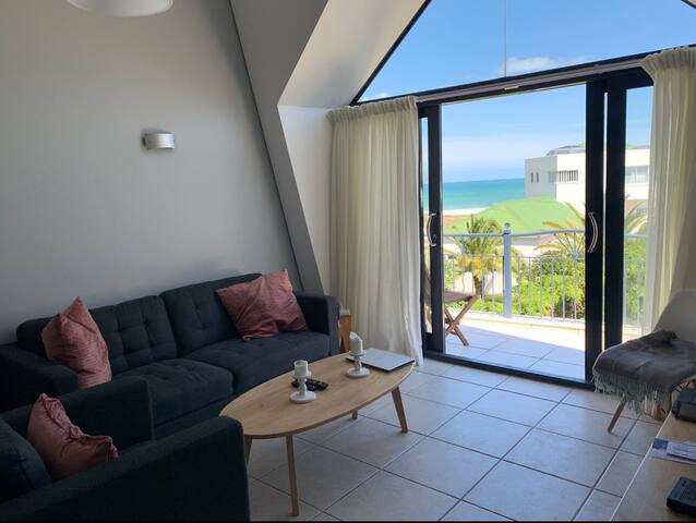 Mermans Cove on the Beachfront gallery image 4