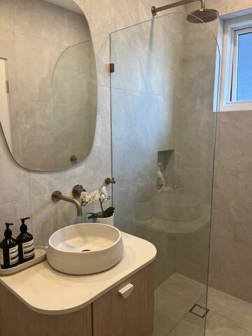 Our beautiful home in North Bondi gallery image 4