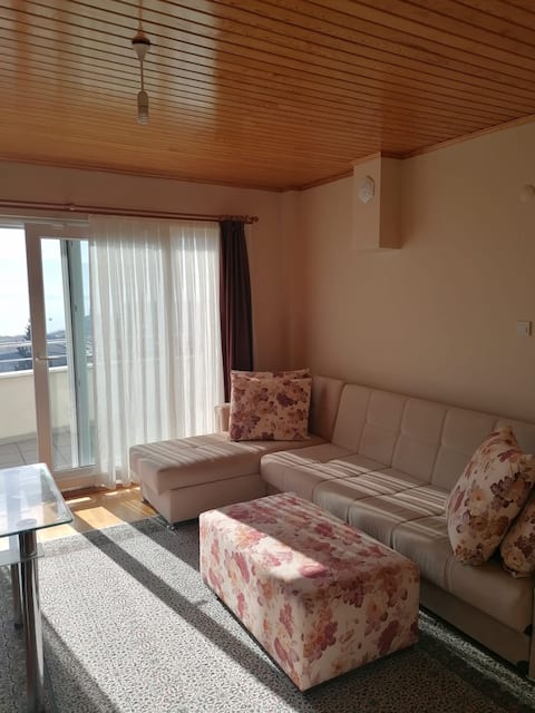 Spacious accommodation with a view of the sea