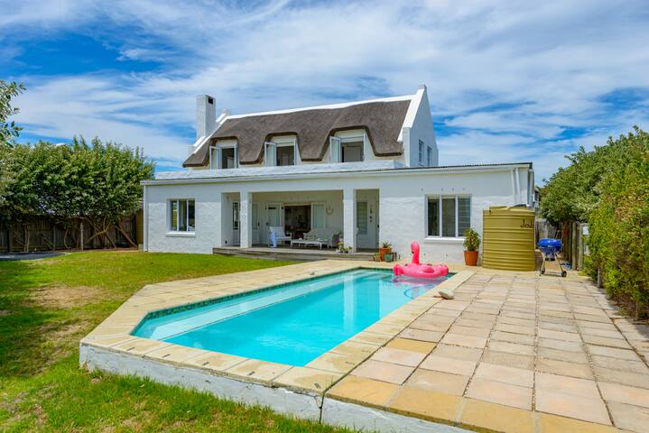 The Beach Cottage_Kommetjie Beach House gallery image 3