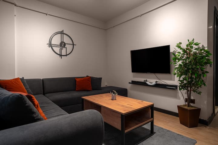 Duplex 3 Ch Avec Véranda Au Cœur De Cihangir - 이스탄불