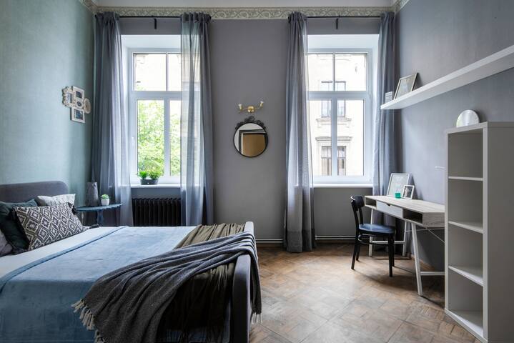 Spacious & Light family apart. very center of Riga