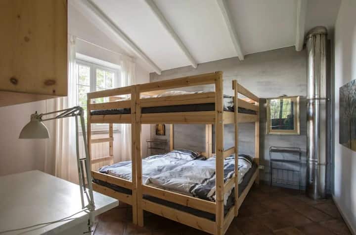 Საძინებელი 4 ადამიანზე