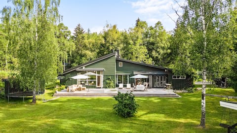 Archipelago dream with 12 beds - newly renovated!