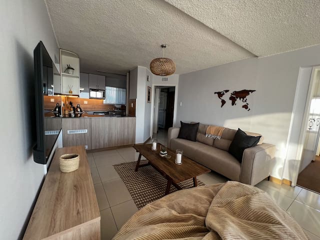 Seabreeze – 3 Bedroom with Pool & Ocean Views.