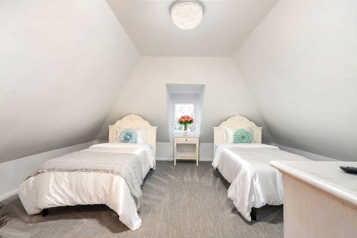 Bedroom 5