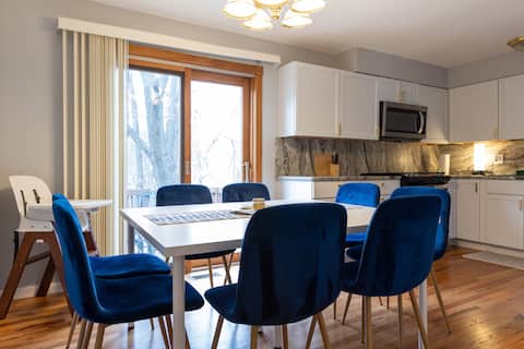 Cozy 4 Bedroom Family Home in Great Location!