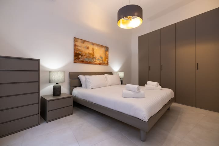 Valletta Collection managed Airbnb listing 1