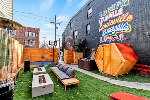 ꕥEntire Triple CrownꕥSlps 18, HOT TUB, POOL, firpt