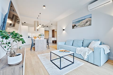 Successful Airbnb property: Comfortable apartment in the center of Manufaktura, parking in Łódź