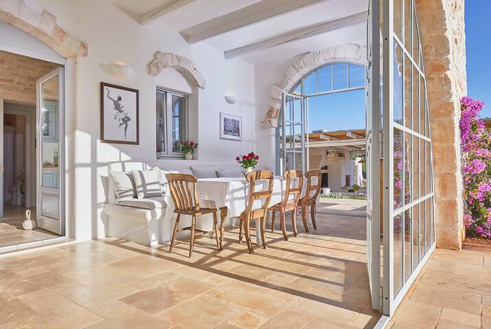 Trullo Carnevale, Ostuni, beautiful large pool gallery image 4