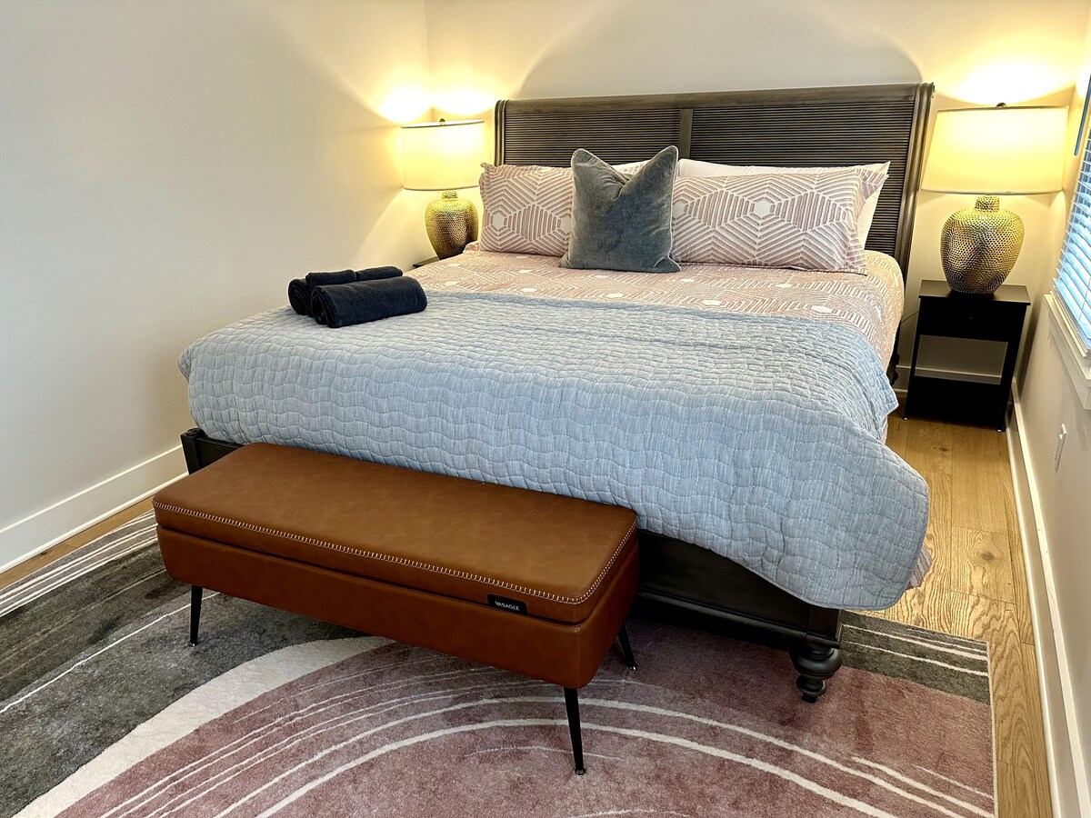 Гмурнете се в двойното си легло в края на деня