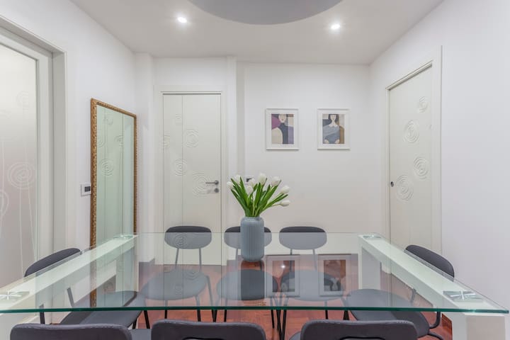 Family Art Flat – 3 bedroom