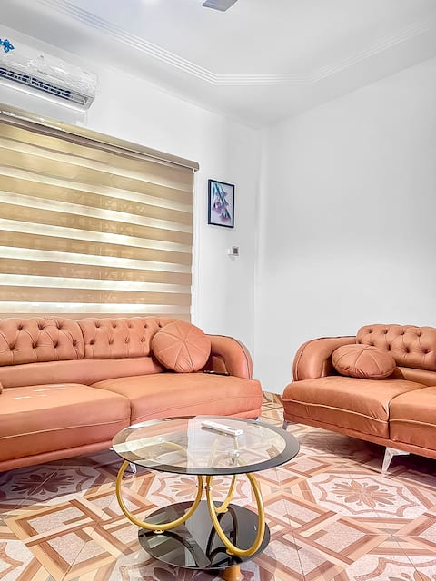 4 Bedroom For big groups/ Breakfast