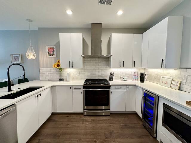 Walk to Broncos – Hot Tub, Patio, Fireplace gallery image 4