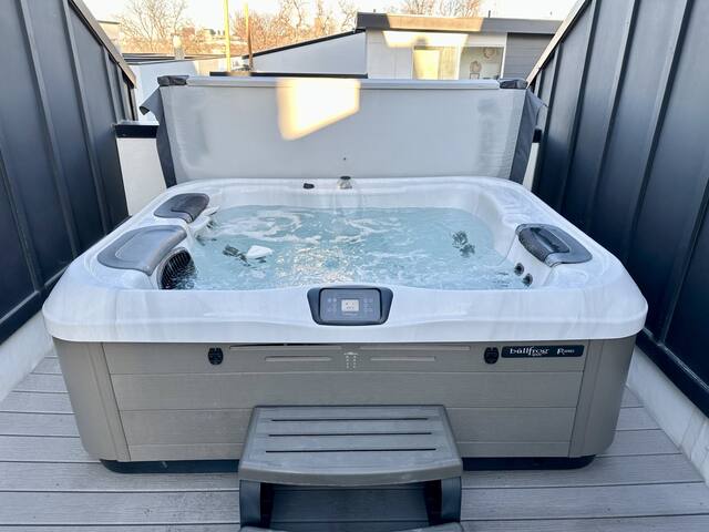 Walk to Broncos – Hot Tub, Patio, Fireplace gallery image 2