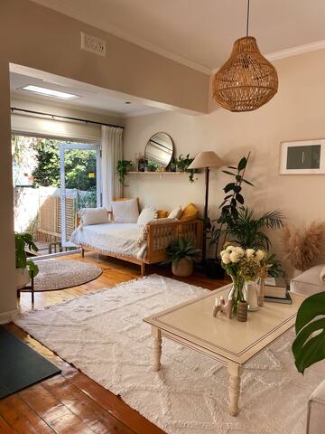 Light & Leafy London Road Sanctuary gallery image 3