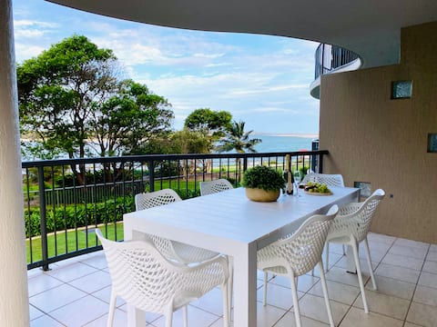 Popular Airbnb listing: Water's edge Golden Beach Apt in Golden Beach