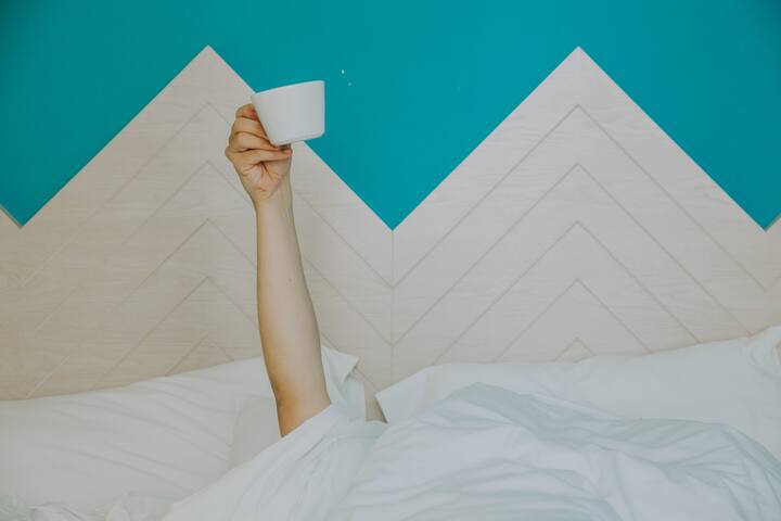 Sunny 2BDR Apartment (renovated April 2024) gallery image 4