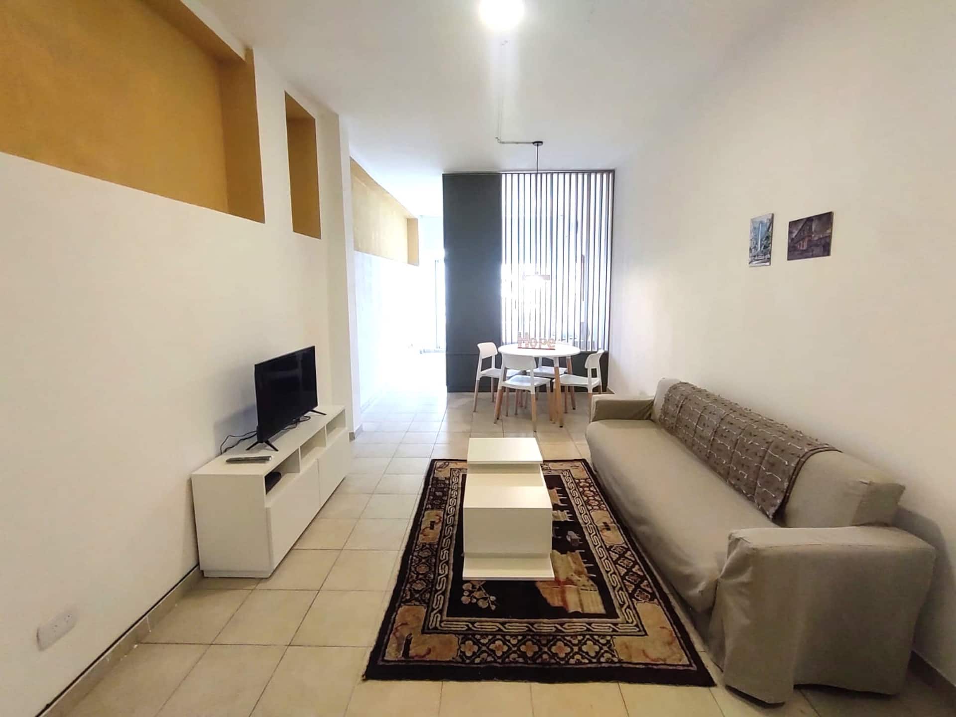 Kitnet com varanda em Palermo