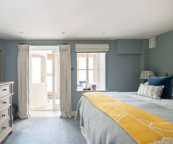 Stunning apartment in Central London gallery image 2