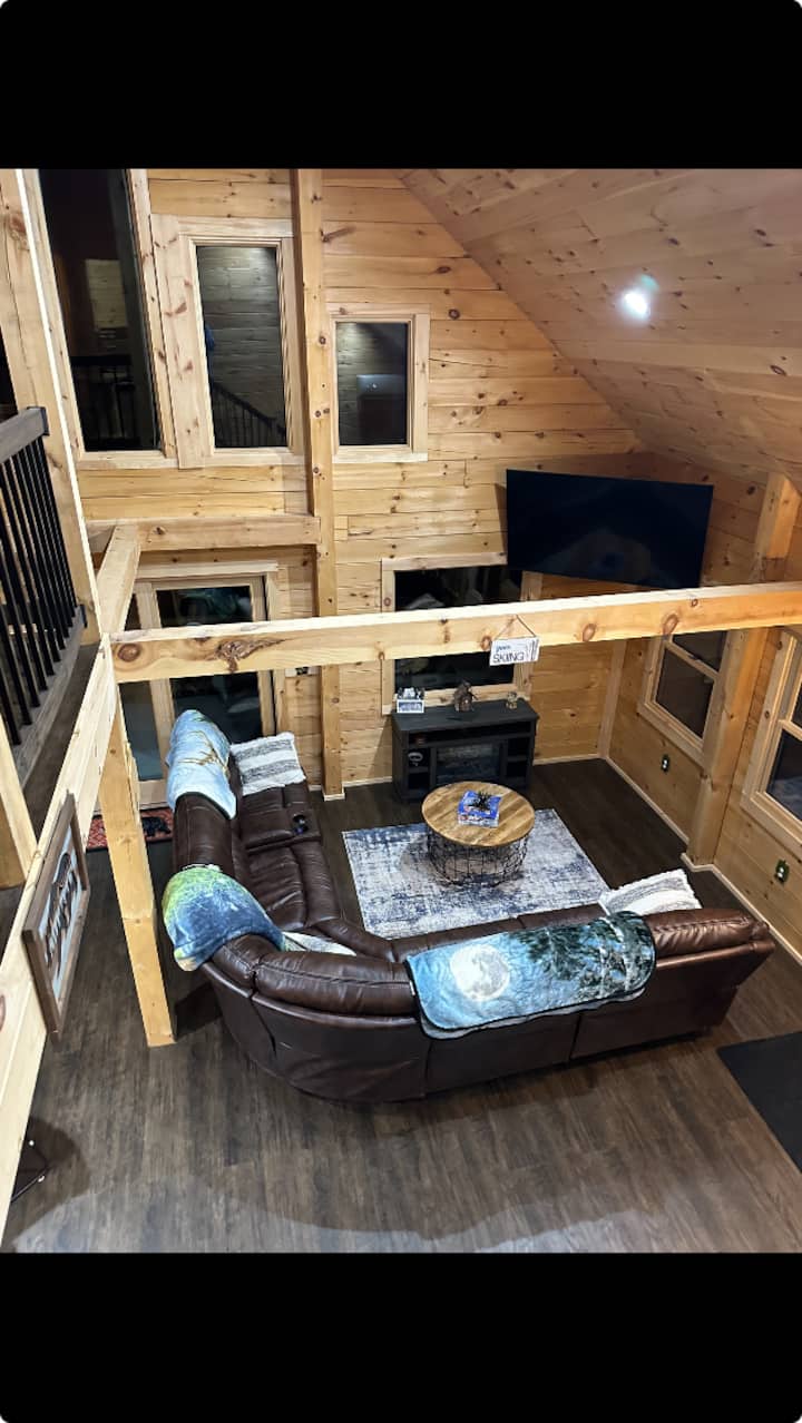 Champagne Lodge - Campton, NH