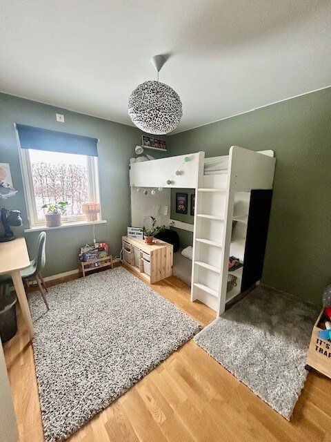 Sovrum 4 med våningssäng (90 cm madrass) 