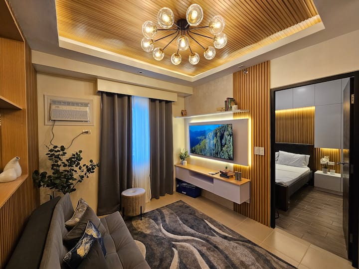 The Luxury Lounge - Bacolod