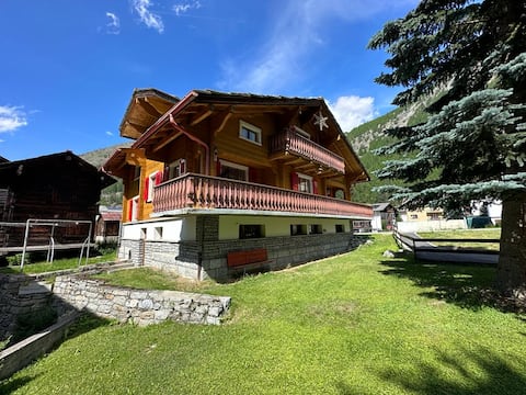 Stylish mountain chalet.