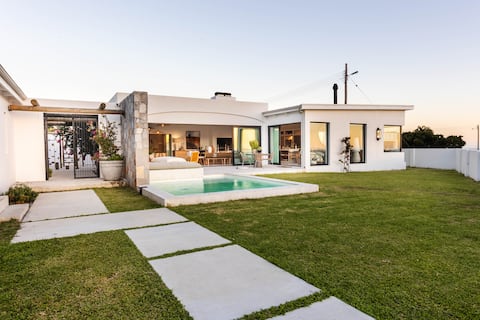 Soudt (sleeps 4, on request sleeps 12)