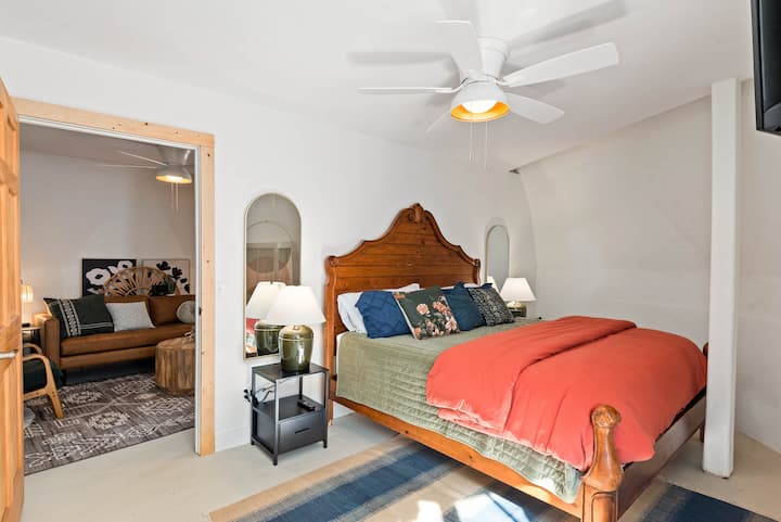 ห้องนอนหลัก (คิงไซส์) 