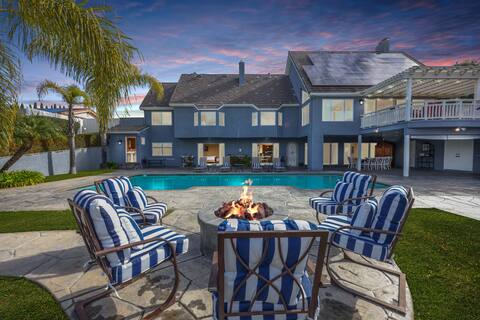 Serene Hilltop Luxe Escape | Panoramic Sunset View