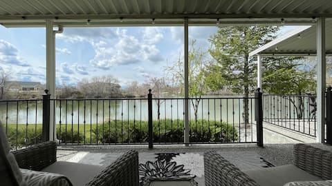 Lakeside Manor