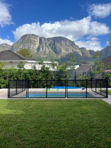 Southern Suburbs retreat gallery image 5