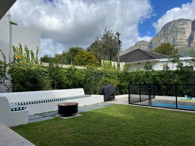 Southern Suburbs retreat gallery image 4