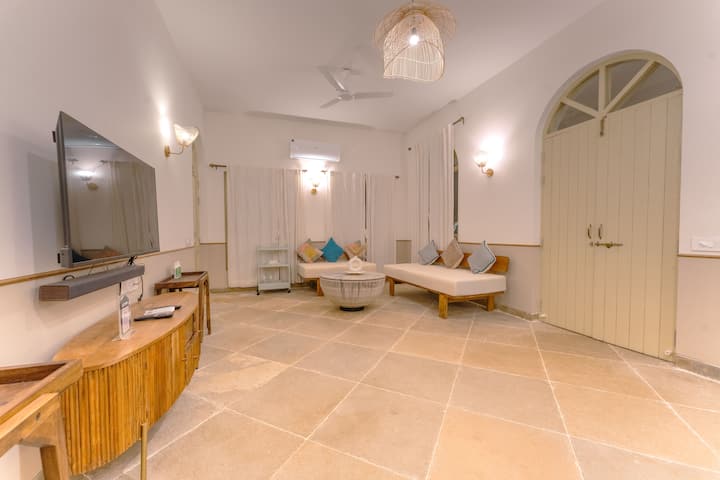 Living room image 1