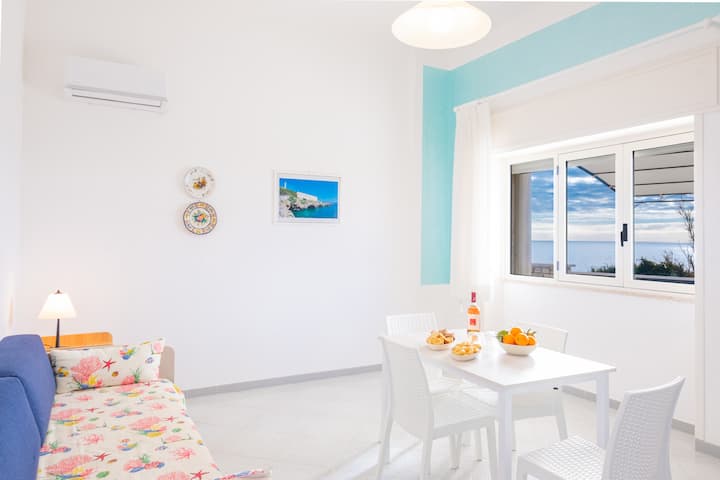 Lounge con vista al mar
