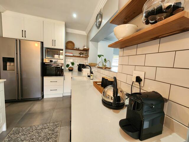 Spacious & inviting family home gallery image 3