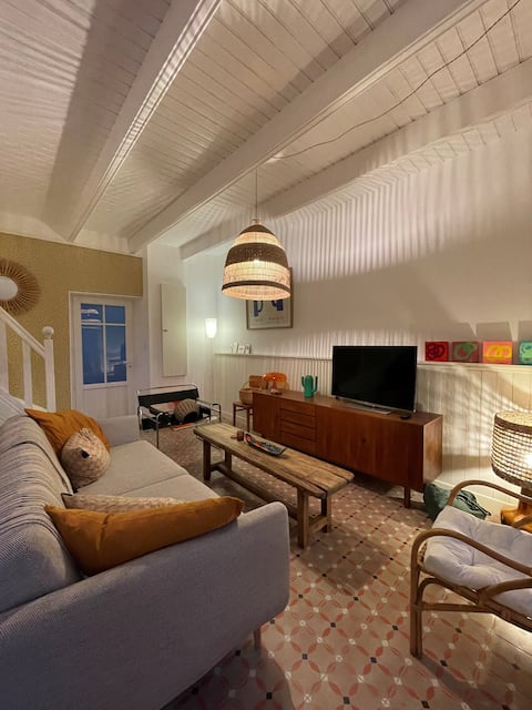 Top performing Airbnb: Fisherman's house in Plouguerneau in Plouguerneau