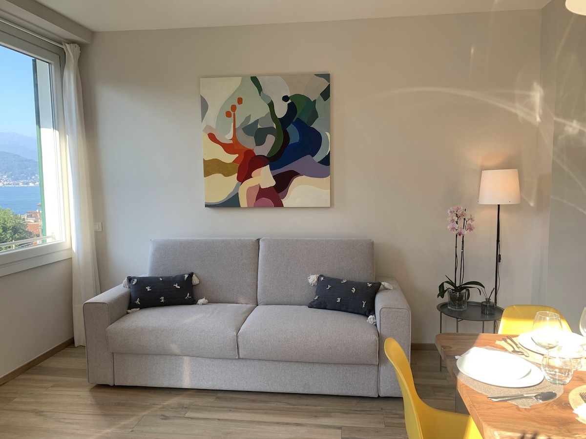 Popular Airbnb listing: "La Casa di Stresa" - Edera Apartment in Stresa
