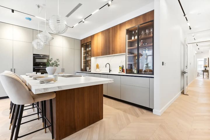 West end Deluxe flat N.2