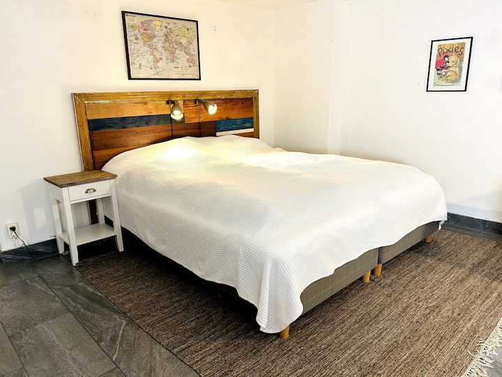 Ორი ერთადგილიანი საწოლი ორადგილიანი საწოლისთვის, 180x200 სმ