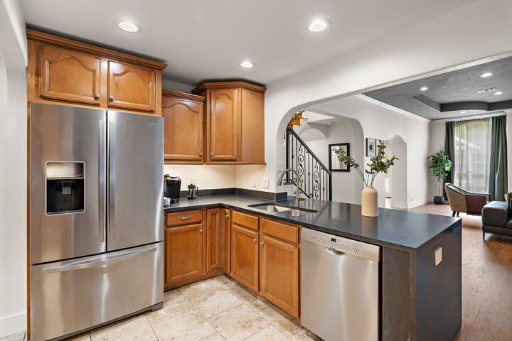 Central Austin Retreat w/ Pool gallery image 5